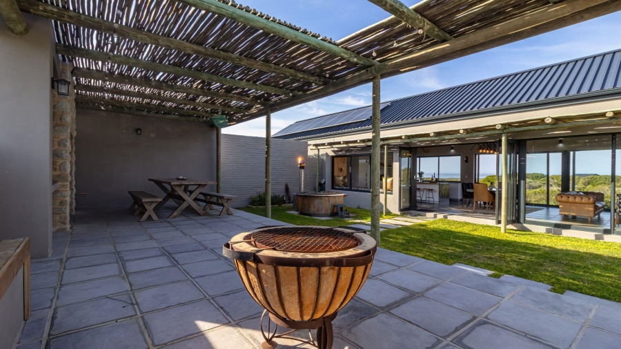 4 Bedroom Property for Sale in Romansbaai Estate Western Cape